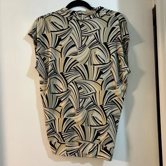 New York & Company Geometric Blouse (XL), Black & Cream - Picture 3 of 4